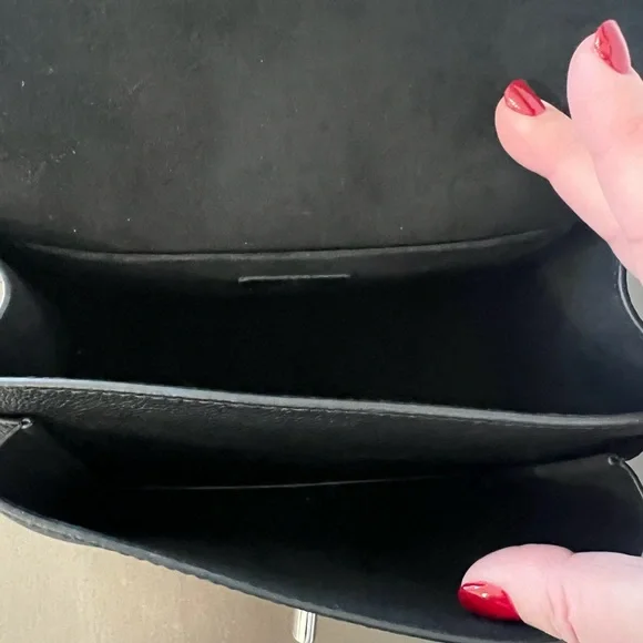 Louis Vuitton MyLockme Chain Bag - MINT CONDITION - Black Leather, Silver - Picture 8 of 8